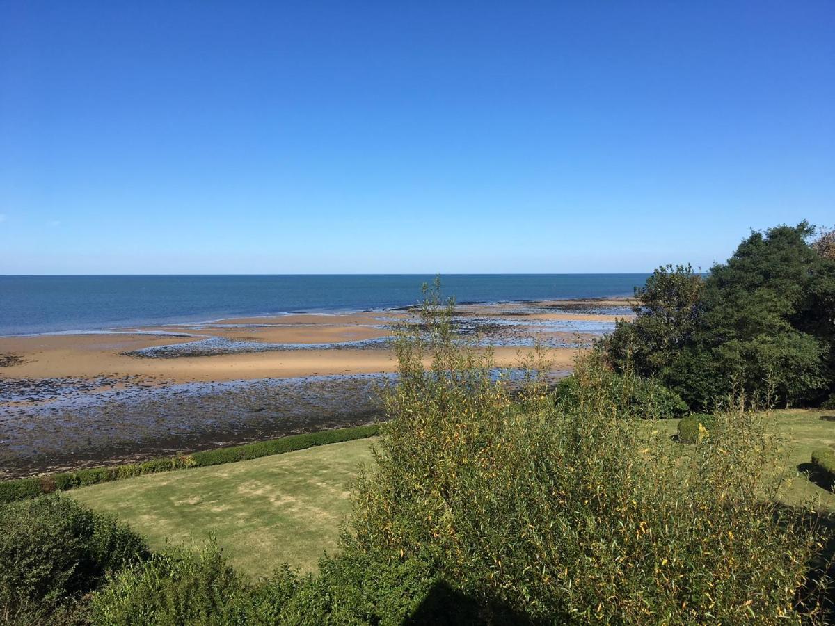 Chambres D'Hotes Les 4 Vents Pointe Du Hoc - Landing Beaches Grandcamp-Maisy Bagian luar foto